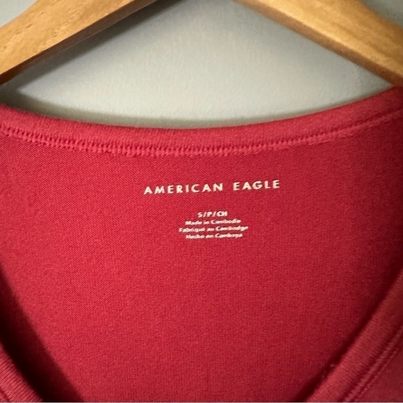 American Eagle Vneck Long sleeve - Picture 2 of 6
